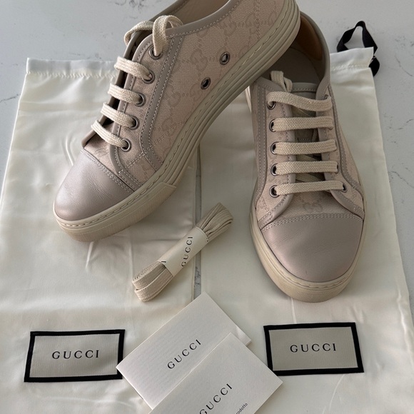 Gucci Shoes - GUCCI Beige Tan GG monogram Women's Sneakers Shoes canvas leather low top 36